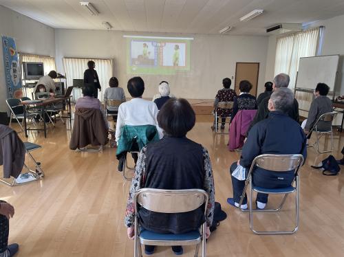 網代週一元気アップ体操　後ろから