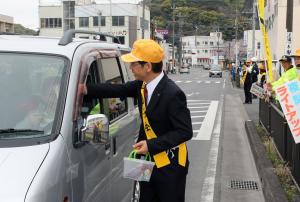 チラシ配布
