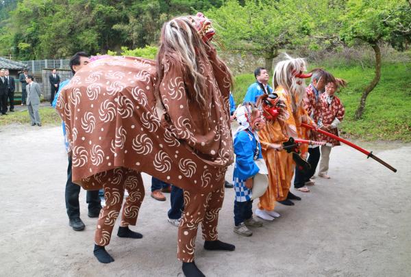 獅子舞