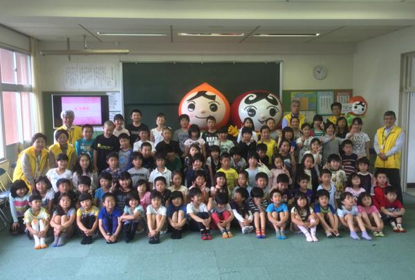 堅徳小学校　集合写真