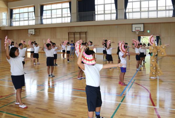 青江、堅徳、保戸の６年生たち