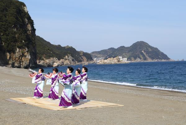 扇子踊り