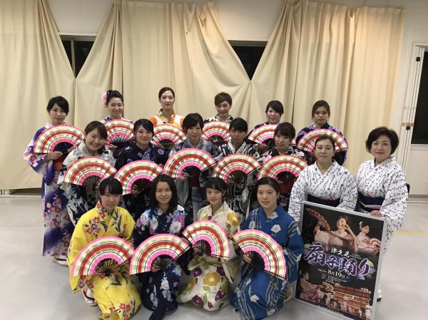 扇子踊り