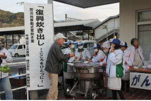 豚汁などの復興炊き出しです