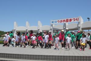 Glitterのダンスショーです