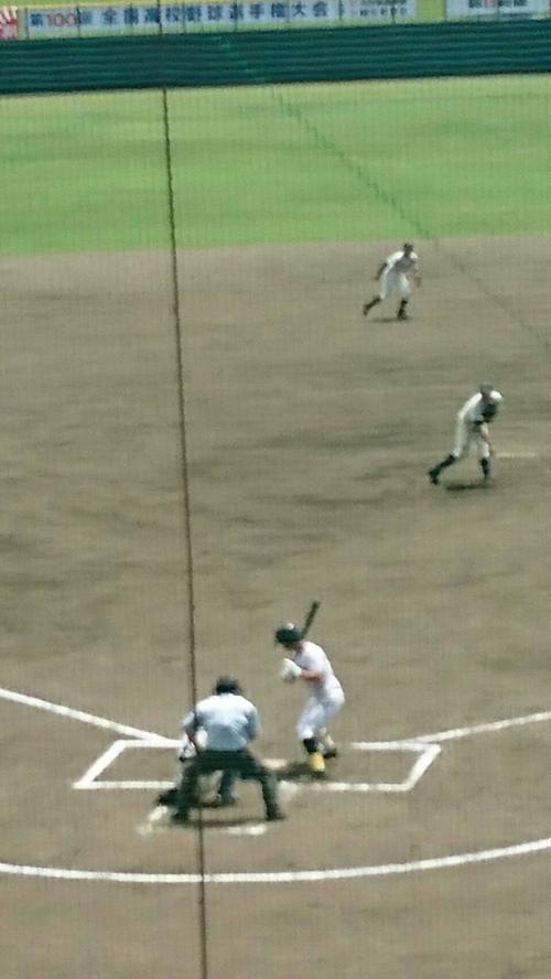 1回戦は11対4で中津北高校に勝利しました