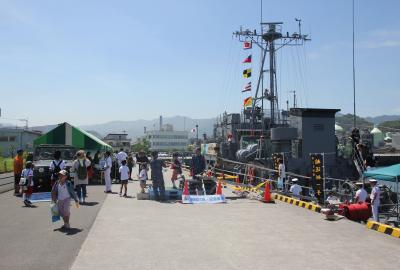海上自衛隊「輸送艇1号」一般公開の様子です