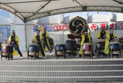 津久見宗麟太鼓のパフォーマンスの様子です