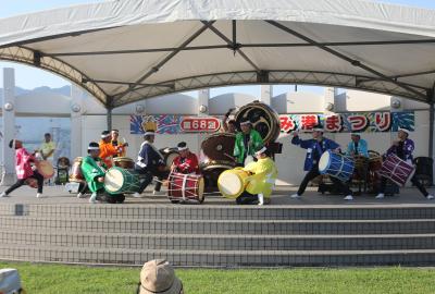 宮崎市の橘太鼓響座のパフォーマンスの様子です