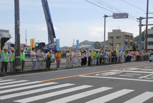 関係団体も交通安全の街頭キャンペーンに参加しました
