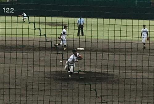 津久見高校硬式野球部は、準決勝で明豊高校に3対4で敗れました