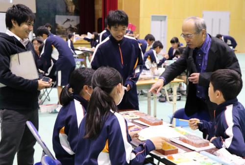 　今回の特別授業では、文化芸術による子供の育成授業「子供　夢・アート・アカデミー」という、文化庁の事業の一つとして開催されました