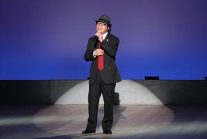 山本菊広さんによる歌の披露です