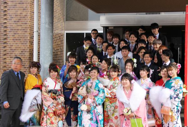 新成人の方々の写真です