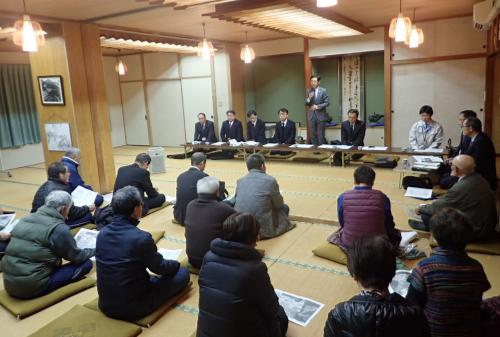 懇談会では「新庁舎建設について」を中心に、これからの津久見市について、住民の方々から率直なご意見等をお聞きし、地域のご要望にも傾聴させていただきました
