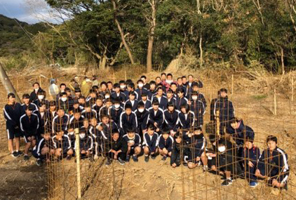 第一中学校の集合写真です