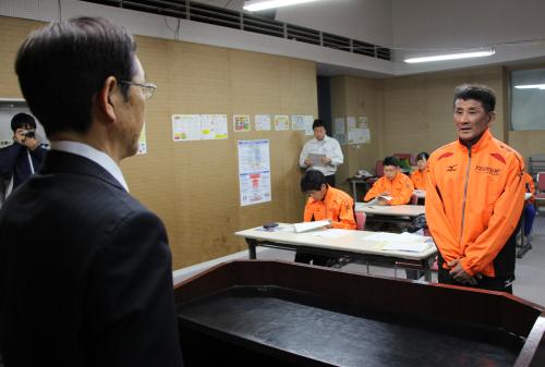 島本祉亜選手兼監督から決意表明を、渡辺将伍選手より力強い選手宣誓があり、悲願である最下位脱出を誓いました