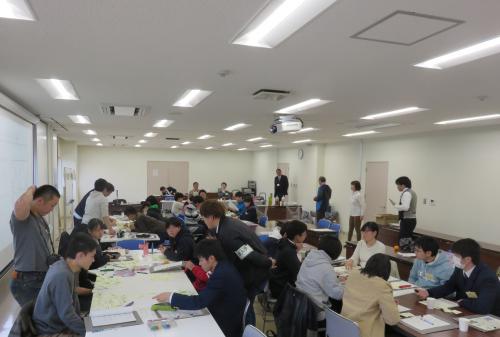 参加者は地域の方や大学の協力のもと、現場を知ることで、復旧・復興の苦労や普段からの関係の大切さなどを学び、地域の魅力や課題について考えました
