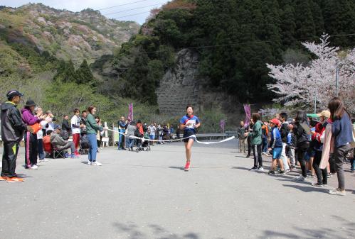 小学生の部は川上スポーツ少年団Aが優勝しました