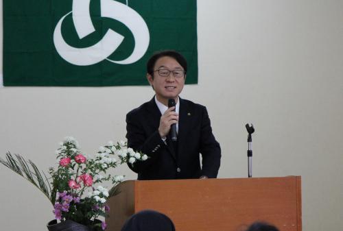 津愛大学とは、原則として６０歳以上の市内在住者の参加者で構成されています