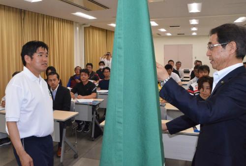 ５月２３日、市民会館で「第７２回大分県民体育大会 津久見市選手団・役員結団式」が行われました