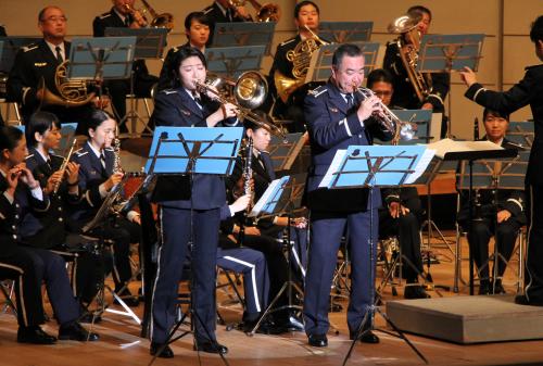部航空音楽隊は、福岡県春日市を拠点として、主に九州・中国・四国地方で演奏活動を行う音楽隊です