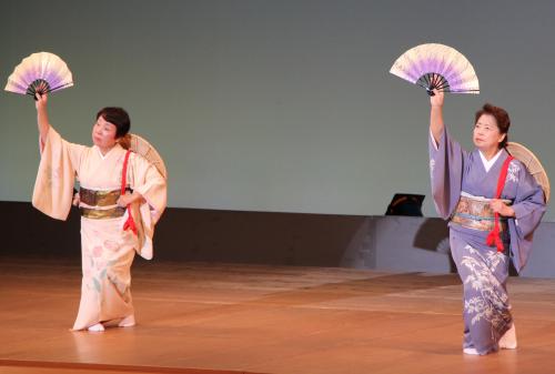 ６月１６日、市民会館で「日本舞踊 おさらい会」が開催されました