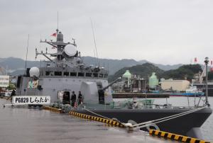 海上自衛隊「ミサイル艇（しらたか）」一般公開の様子です