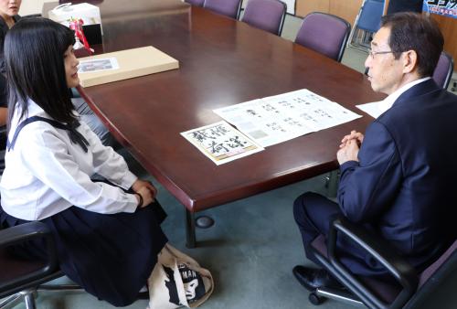 平川さんは、臼杵高校の書道部に所属し、高校から書道を始めました