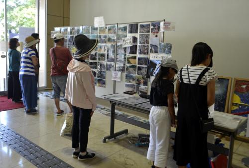 図書館のホールでもワークショップの成果物の展示や２年前の台風第１８号災害の振り返りを写真やパネルなどを使って展示したりと、災害に対する認識をあらためて考えることができました