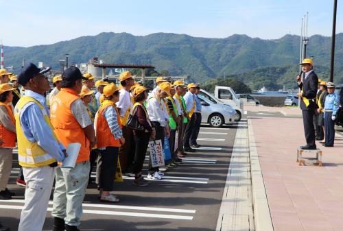 ９月２１日～３０日の１０日間は、「秋の交通安全運動」の期間となっており、大会の開催に先立ち、交通安全推進協議会の各団体による交通安全街頭キャンペーンを行いました