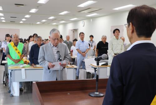 賞者を代表し、優良運転者として九州管区警察局長・九州交通安全協会長表彰を受賞した安井武光さんが謝辞を述べました