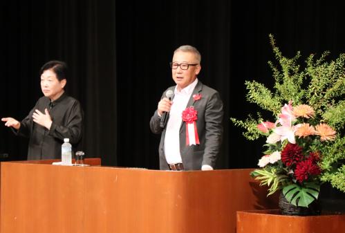 記念講演として、遺品整理専門会社のキーパーズ有限会社代表取締役の吉田太一氏を講師にお招きし、“孤立死”を目の当たりにする立場から、地域で孤立しない・させないための貴重なお話をしていただきました