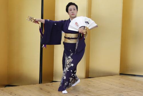 御祝儀舞が披露されました