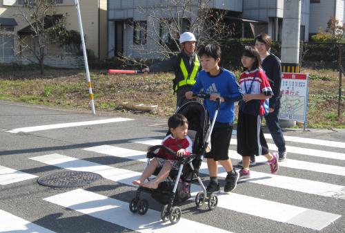 今回の訓練は、地区の防災行政無線と消防団の車両を使用し、避難情報の発令を行い、その後すぐに、避難行動要支援者への連絡や中田公会堂への避難を開始し、迅速な避難ができているか、連絡体制が整っているかを確認しました