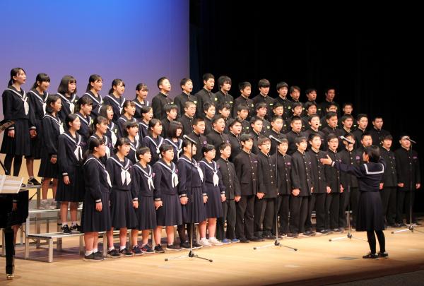 津久見第一中学校３年生による合唱の様子です