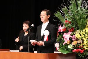 初めに川野市長が式辞を述べました
