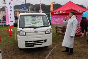 第1回つくみ軽トラ市の様子です