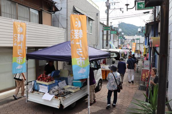 第3回つくみ軽トラ市の様子です