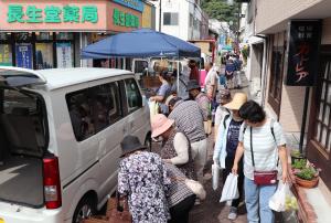 第3回つくみ軽トラ市の様子です