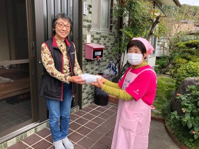 配布の様子